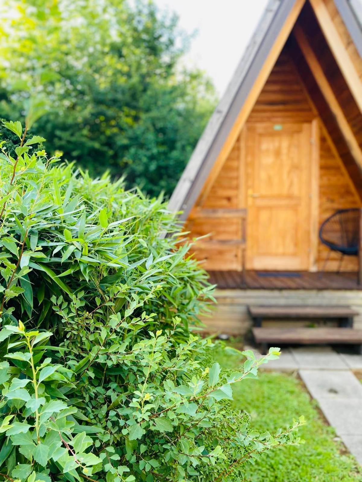 Rooms & Glamping Lana Haus Licko Petrovo Selo Exterior photo