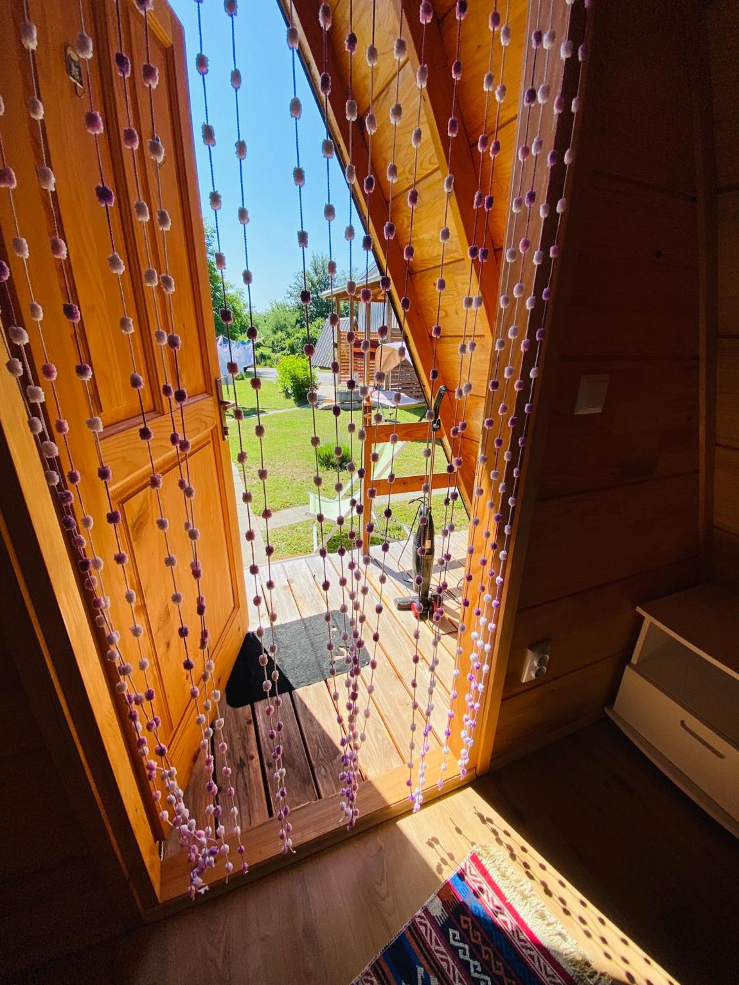 Rooms & Glamping Lana Haus Licko Petrovo Selo Exterior photo